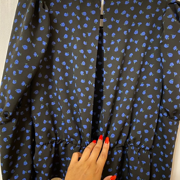 Black blouse with blue flowers from Topshop - Picture 3 of 5